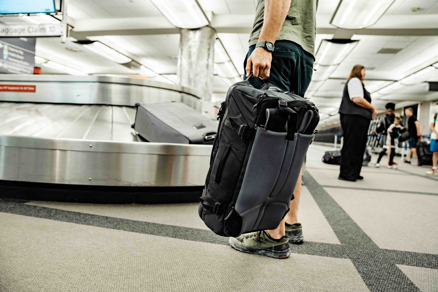 Matador GlobeRider45 Travel Backpack (black) - Handgepäckkonformer Rucksack für Weltreisen (45 liter) von Matador